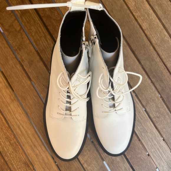 Sam Edelman | Nina Lace Up Booties - Picture 3 of 5